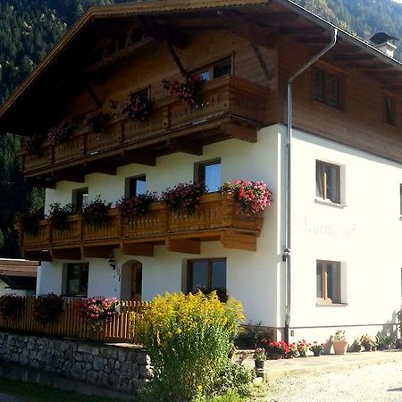 Gasthaus Luenerhof Neustift im Stubaital Exterior foto
