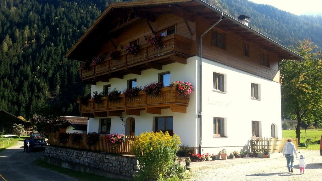 Gasthaus Luenerhof Neustift im Stubaital Exterior foto