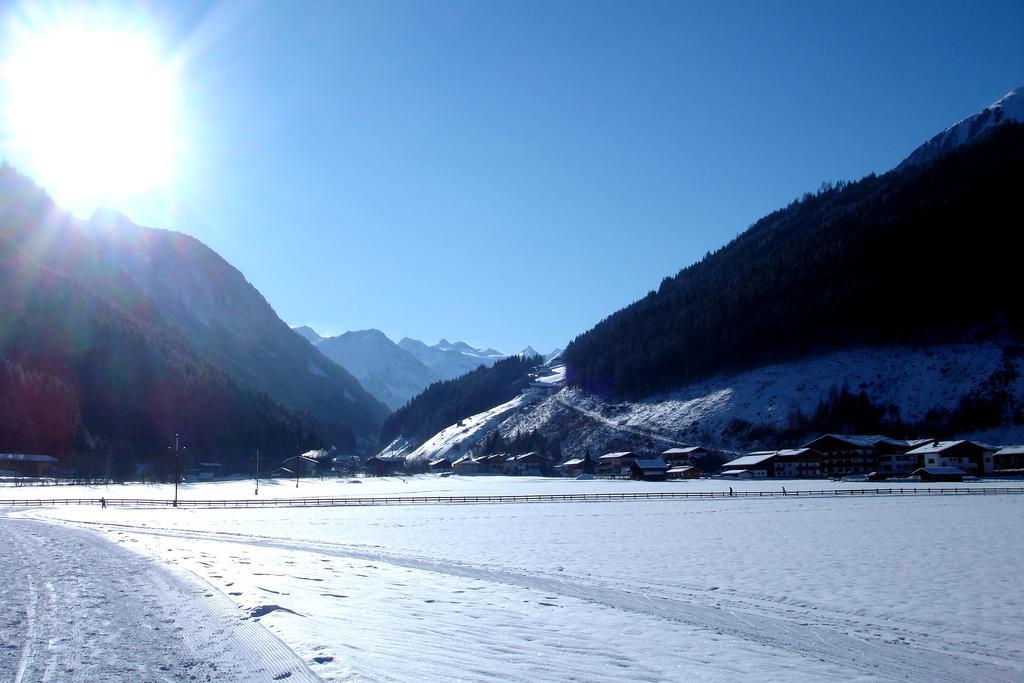 Gasthaus Luenerhof Neustift im Stubaital Exterior foto